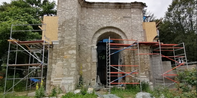 Prace przy odbudowie kaplicy nabiorą tempa