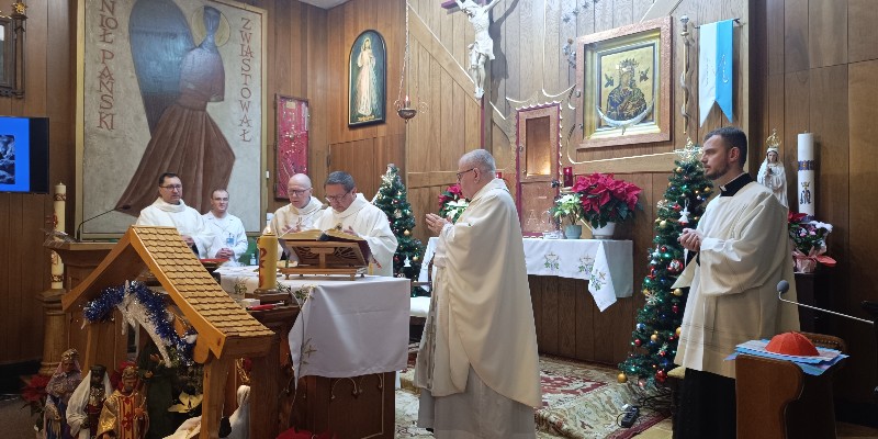 „Miasto pokrzepienia”. Kard. Grzegorz Ryś z kolędą w USD w Prokocimiu