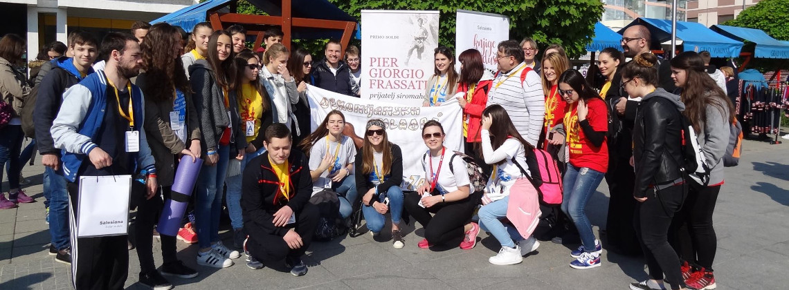 Sercanie na Spotkaniu Chorwackiej Młodzieży Katolickiej w Vukovarze
